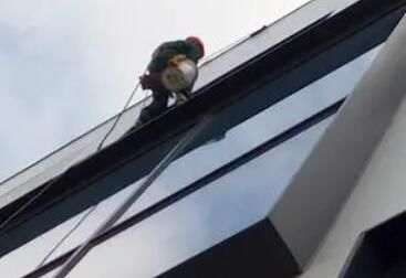 進(jìn)行襄陽(yáng)外墻清洗的時(shí)候，這些事項(xiàng)必須要注意！