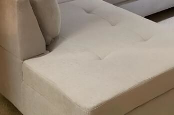 清潔布藝沙發(fā)這種家具的時候，要注意什么呢？