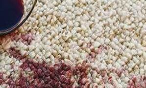 地毯上沾上了污漬，該怎么處理呢？